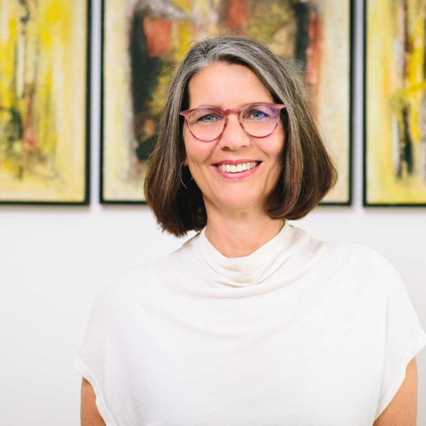 Brigitte Kosits Gründerin. Linchpin – Transforming for good | Karrierebartung, Coaching, Training, HR Interim©ApolloniaTheresaBitzan Brigitte Kosits Gründerin. Linchpin - Transforming for good | Karrierebartung, Coaching, Training, HR Interim©ApolloniaTheresaBitzan